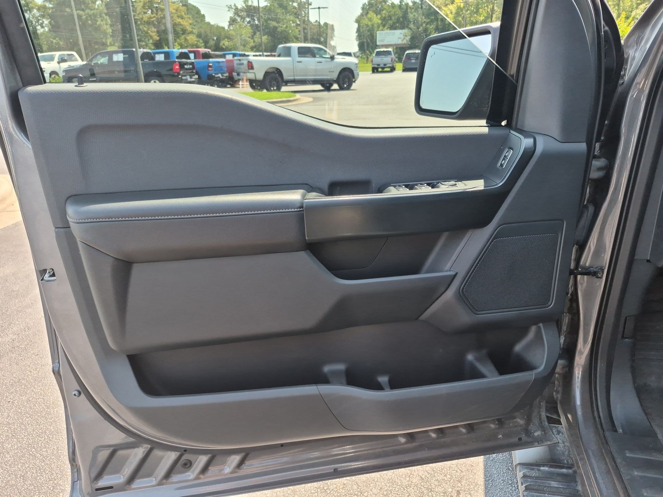Used 2023 Ford F150 XL w/ STX Appearance Package RWD image 9