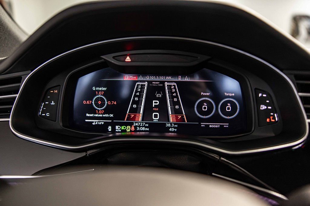 Used 2022 Audi RS Q8 w/ Carbon Optic Package image 25