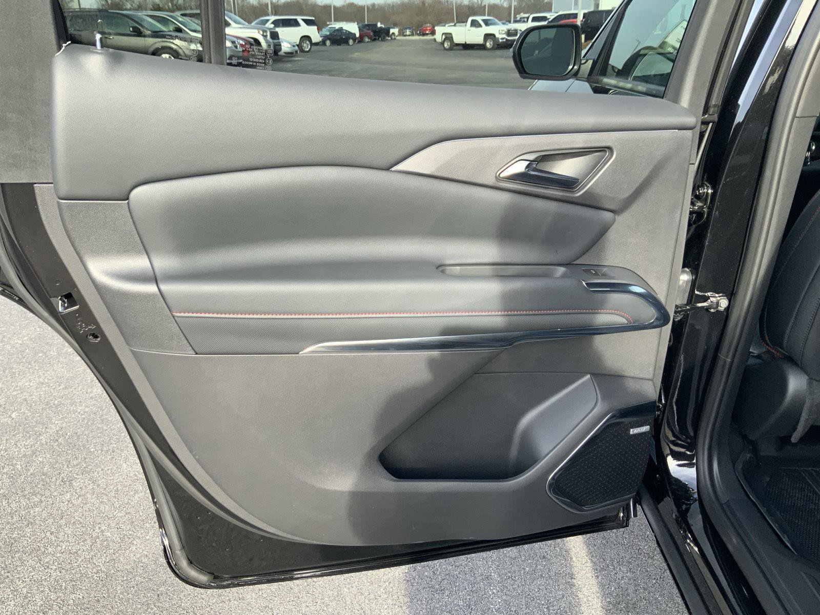 New 2026 Chevrolet Traverse RS w/ LPO, Floor Liner Package image 60