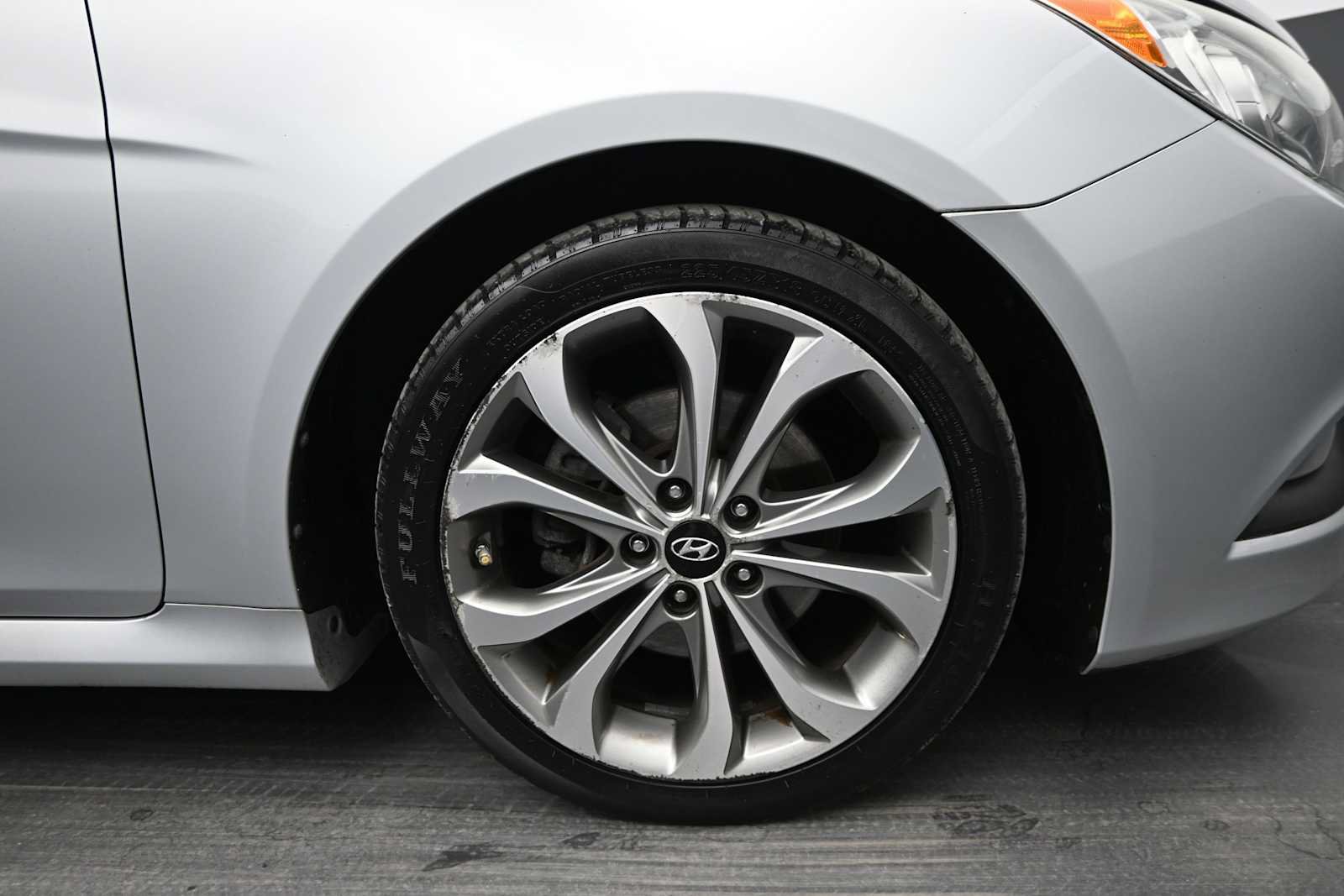 Used 2014 Hyundai Sonata SE w/ Premium Package 03 FWD image 10