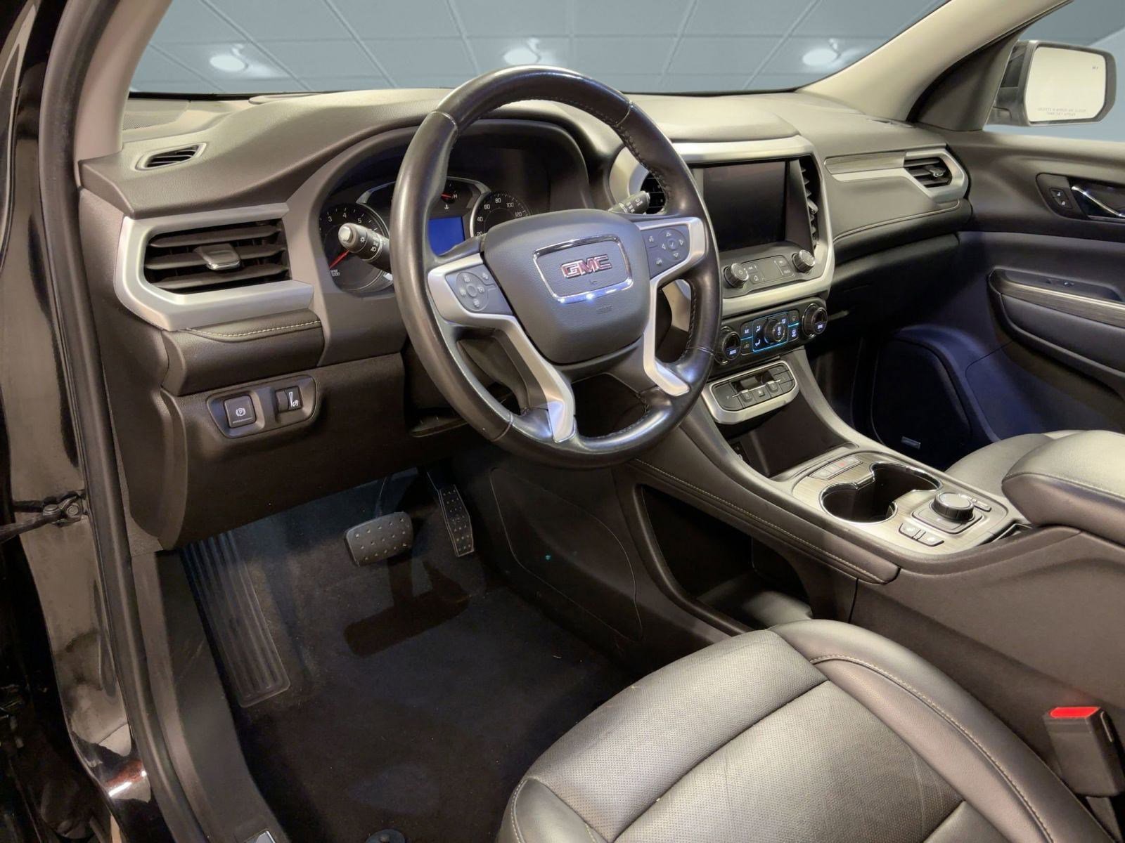 Used 2021 GMC Acadia SLT image 3