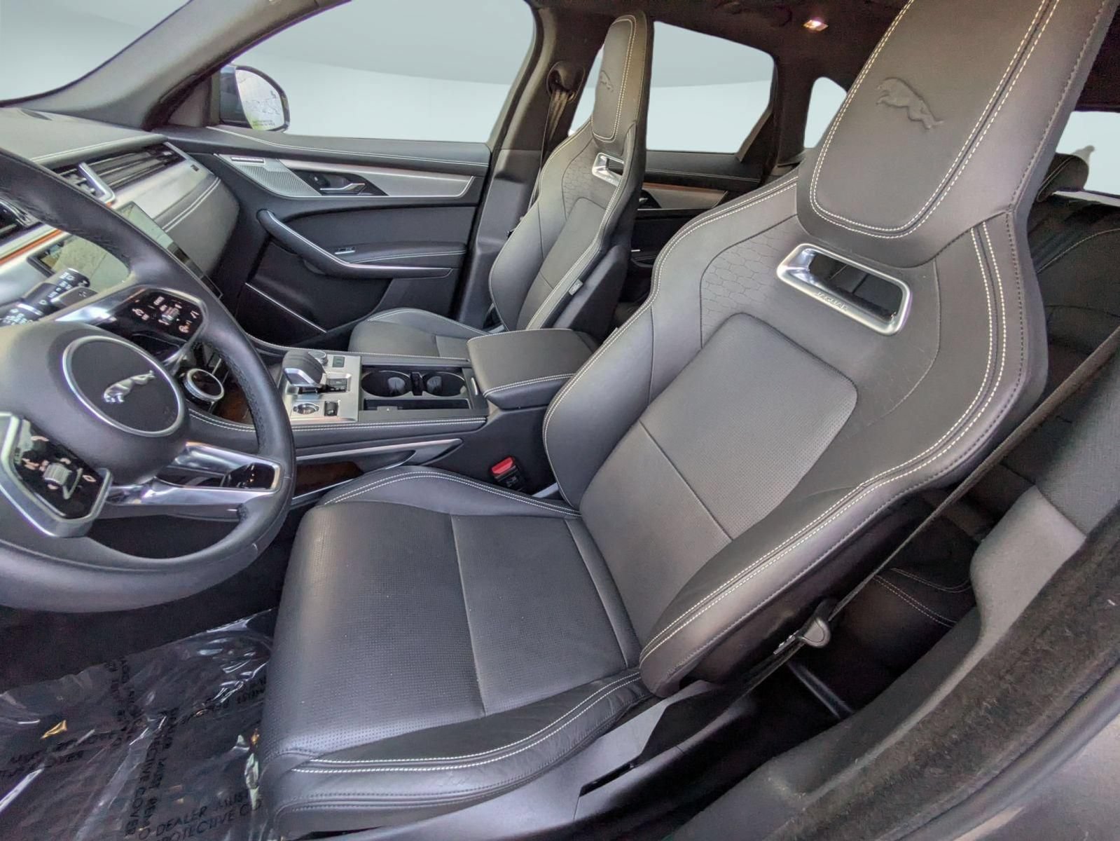 Used 2026 Jaguar F-PACE R-Dynamic S AWD/4WD image 15