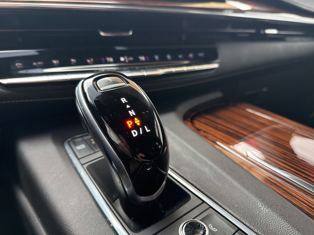 Used 2021 Cadillac Escalade ESV Premium Luxury w/ Driver Assist Tech Package image 23