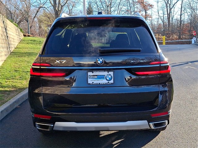 Used 2023 BMW X7 xDrive40i w/ Premium Package image 5