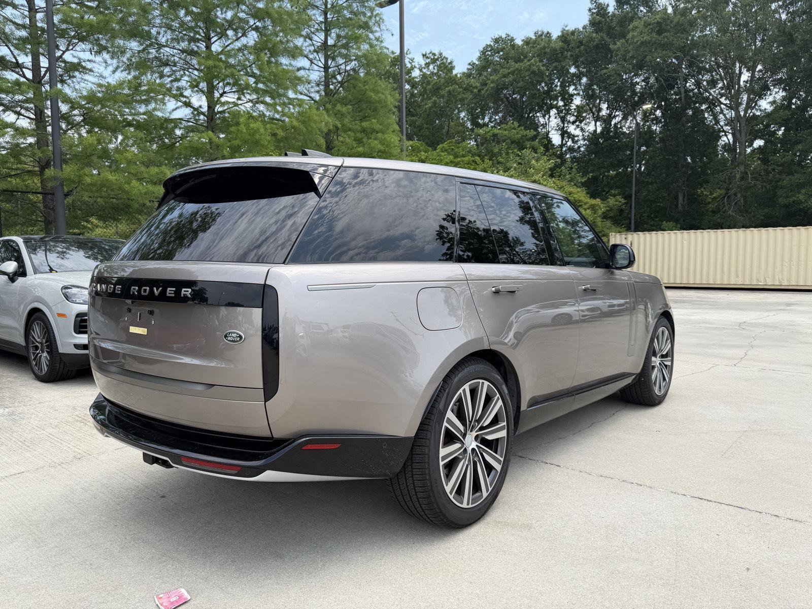 Used 2023 Land Rover Range Rover SE AWD/4WD image 27