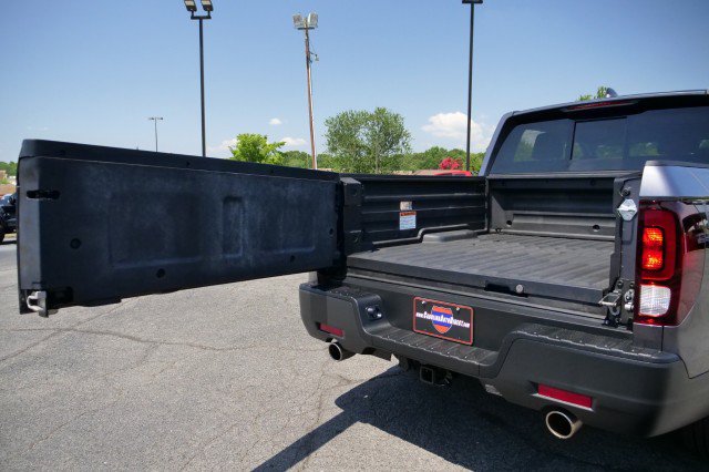 Used 2023 Honda Ridgeline RTL image 12