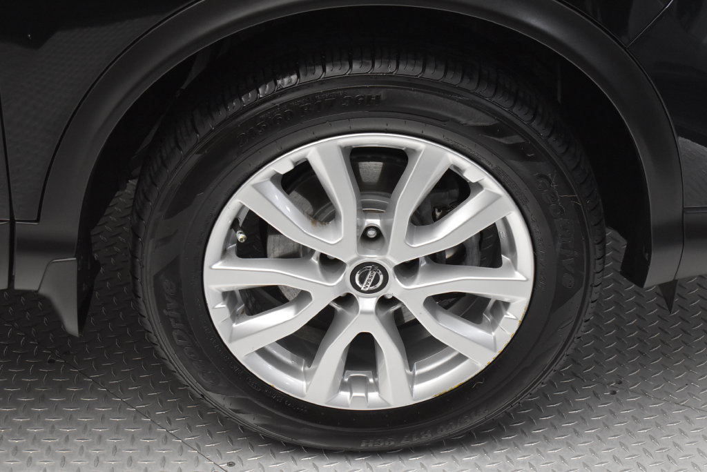 Used 2020 Nissan Rogue Sport SV AWD/4WD image 37