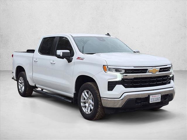 Used 2023 Chevrolet Silverado 1500 LT w/ Z71 Off-Road Package AWD/4WD image 3