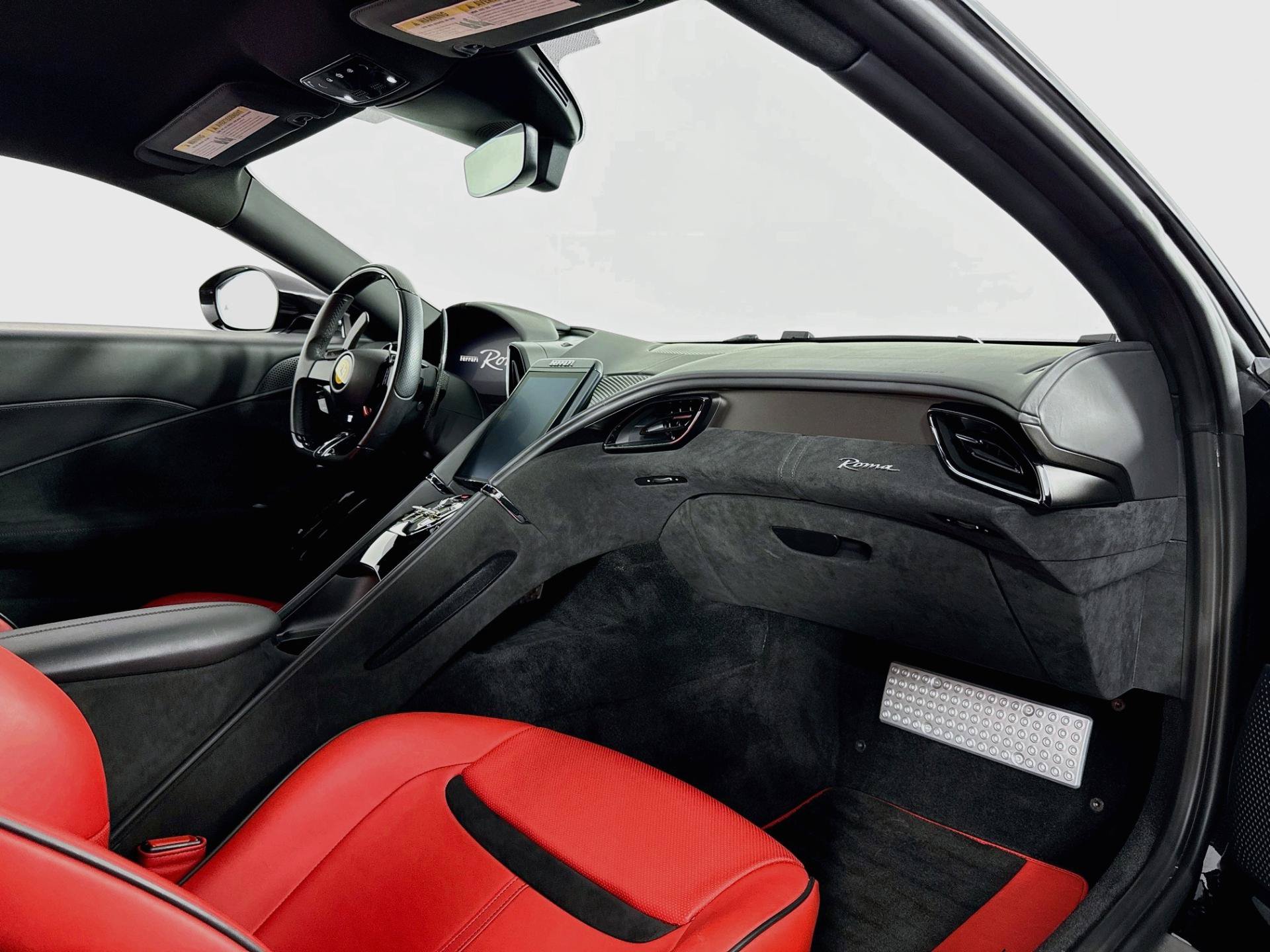 Used 2022 Ferrari Roma RWD image 30