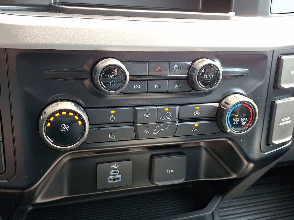 New 2026 Ford F350 XLT w/ FX4 Off-Road Package AWD/4WD image 11
