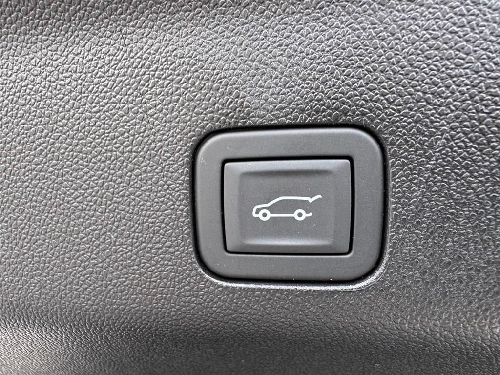 New 2025 Chevrolet Suburban Premier AWD/4WD image 7