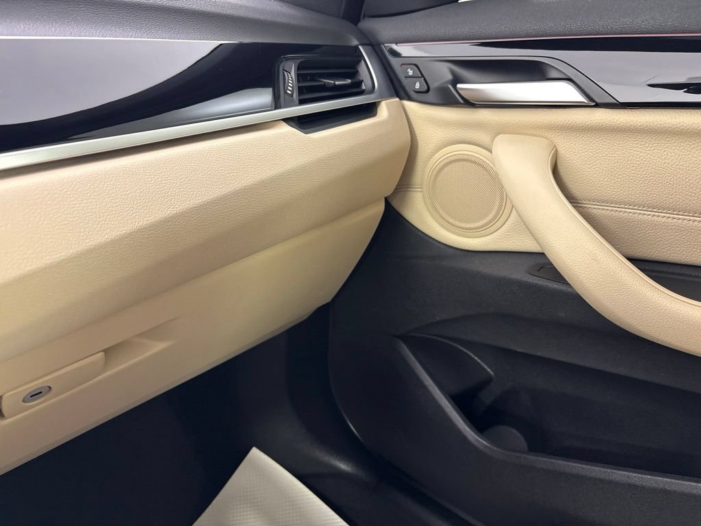 Used 2018 BMW X1 xDrive28i AWD/4WD image 16