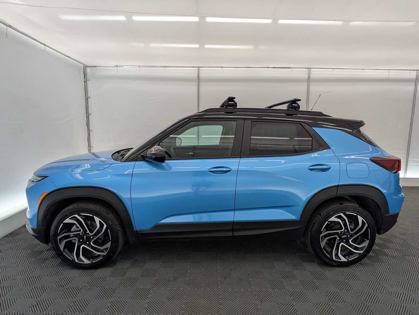 New 2025 Chevrolet TrailBlazer RS w/ Convenience Package AWD/4WD image 3
