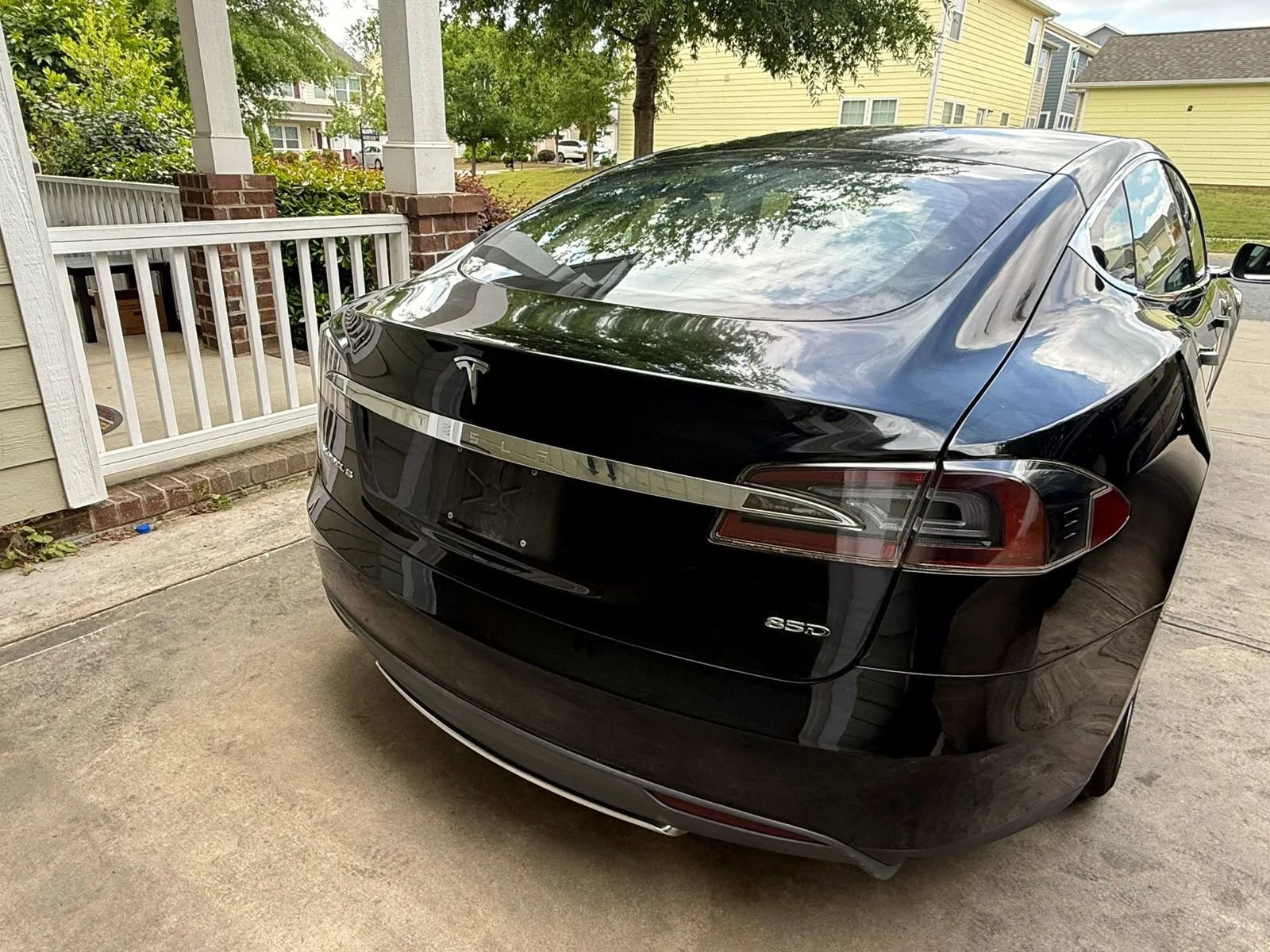 Used 2015 Tesla Model S 70D AWD/4WD image 8