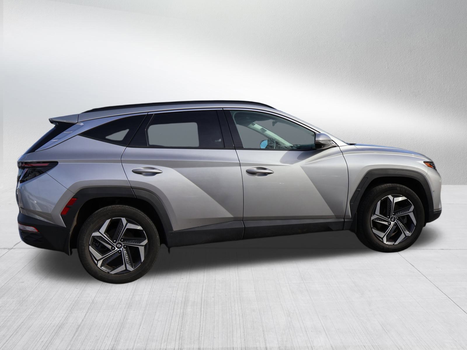 Used 2023 Hyundai Tucson Limited image 8