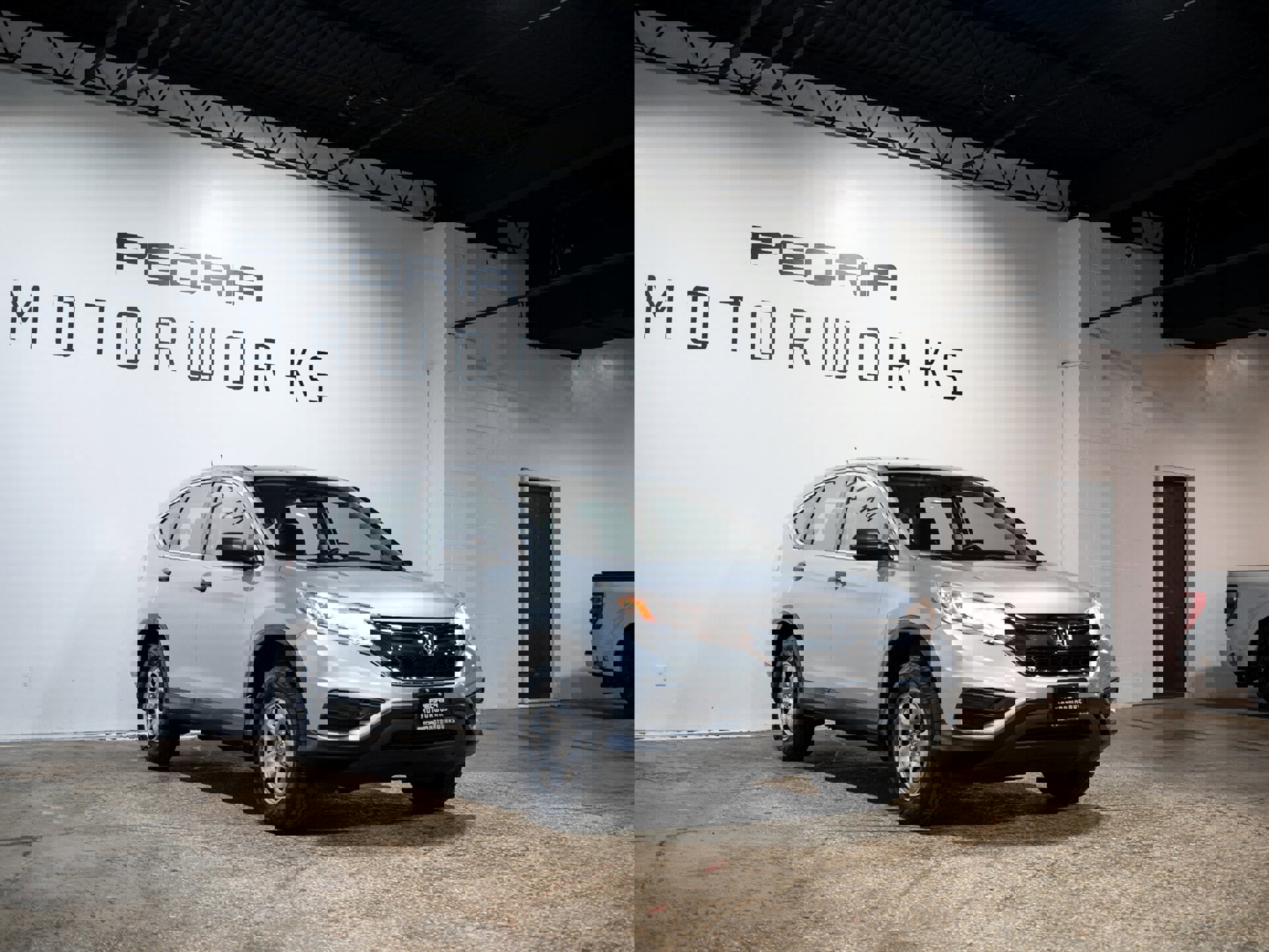 Used 2016 Honda CR-V LX image 2