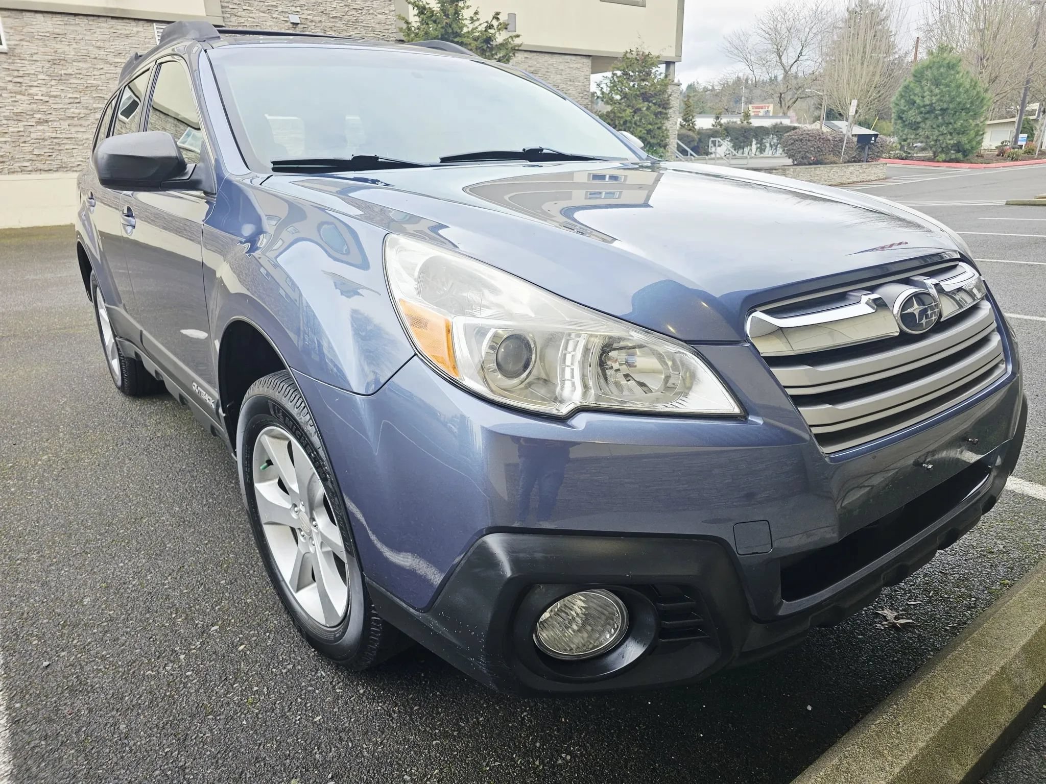 Used 2014 Subaru Outback 2.5i w/ Alloy Wheel Package AWD/4WD image 7