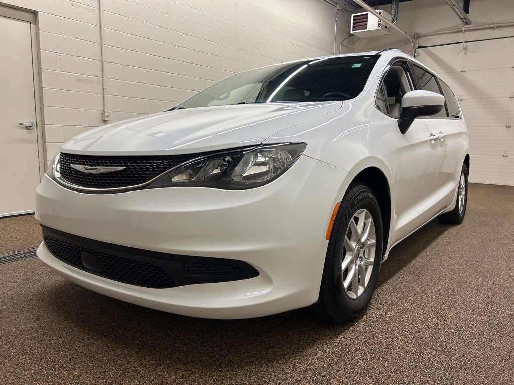 Used 2021 Chrysler Voyager Lxi image 5