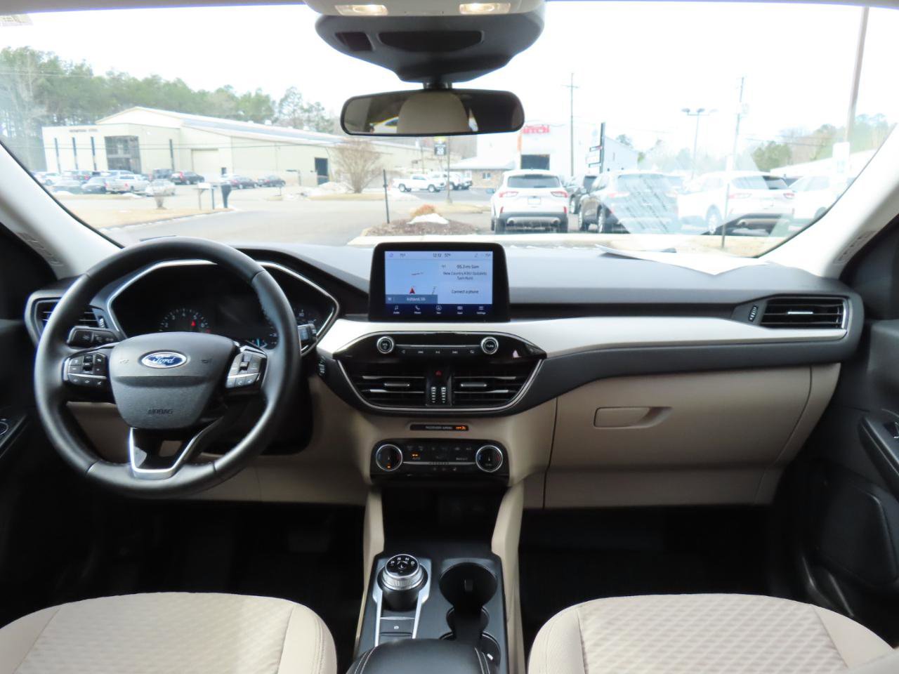 Used 2022 Ford Escape SE w/ SE Sport Appearance Package FWD image 24