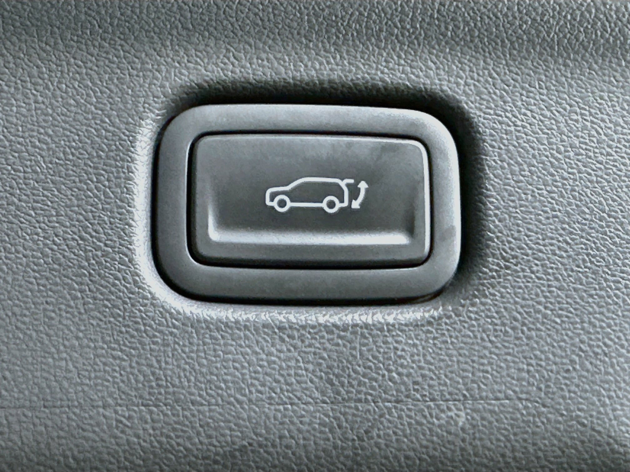 Used 2024 Hyundai Kona Limited FWD image 32