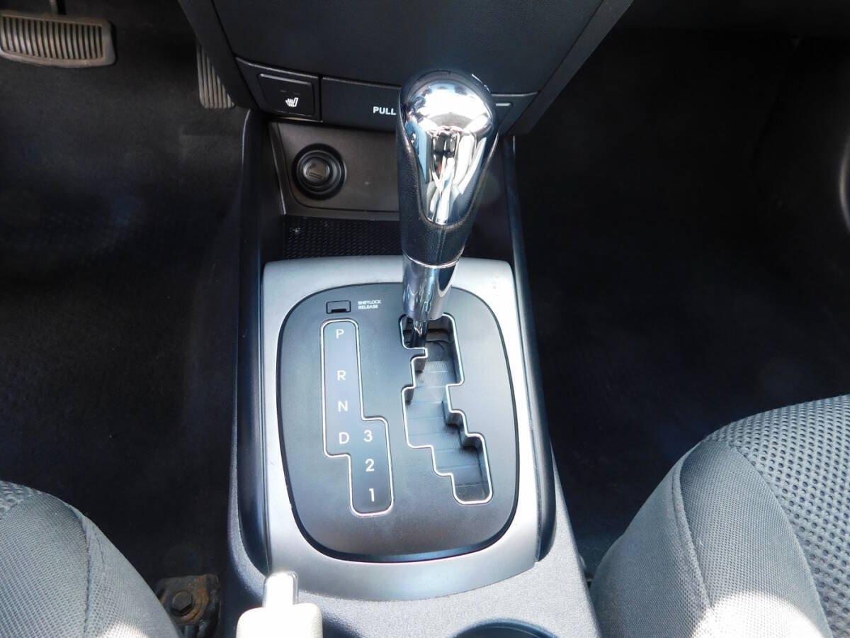 Used 2009 Hyundai Elantra w/ Premium-Sport Pkg 2 FWD image 13