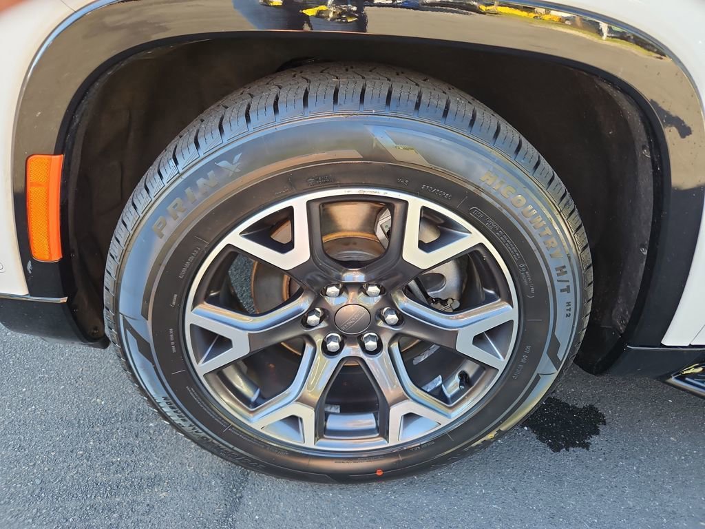 Used 2024 Jeep Wagoneer L Series III w/ Flexible Seating Group image 37