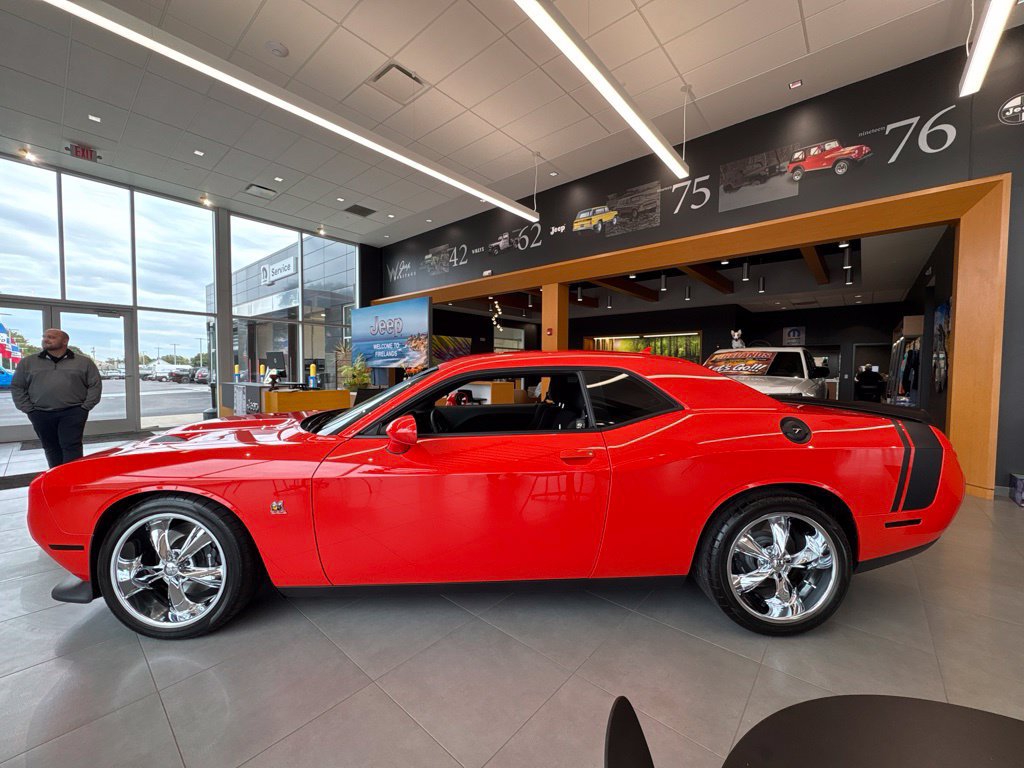 Used 2021 Dodge Challenger R/T Scat Pack w/ Scat Pack Stripe RWD image 2