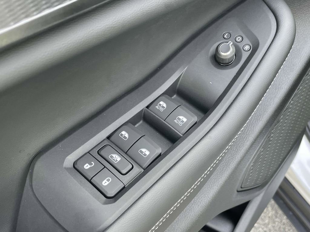 New 2025 Jeep Grand Cherokee L Laredo w/ Luxury Tech Group I image 25