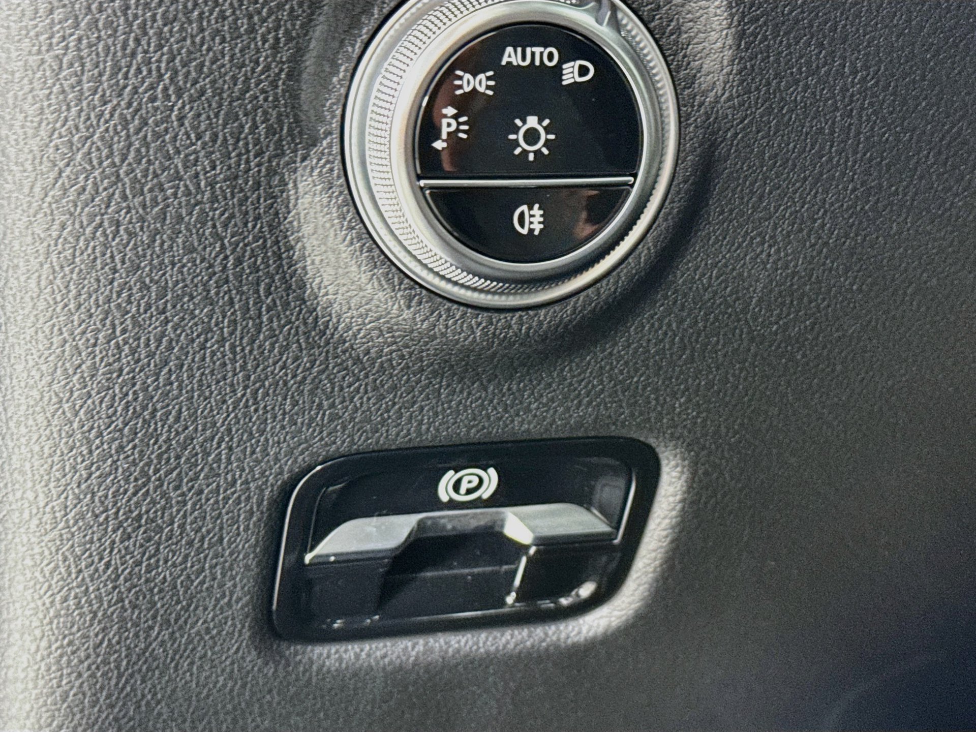 Certified 2024 Mercedes-Benz C 300 4MATIC Sedan image 11
