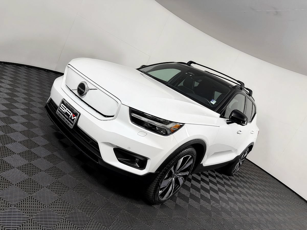 Used 2021 Volvo XC40 P8 Recharge w/ Advanced Package AWD/4WD image 14