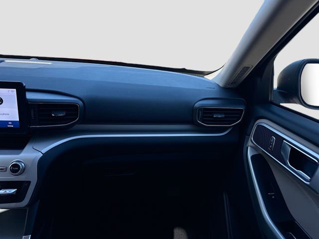 Used 2024 Ford Explorer XLT w/ Equipment Group 202A image 18