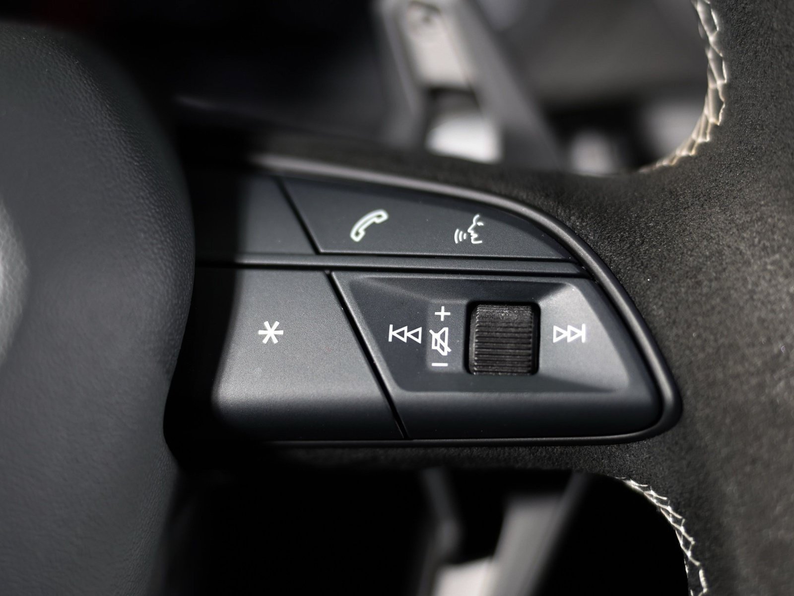 Used 2023 Lamborghini Urus Performante AWD/4WD image 36