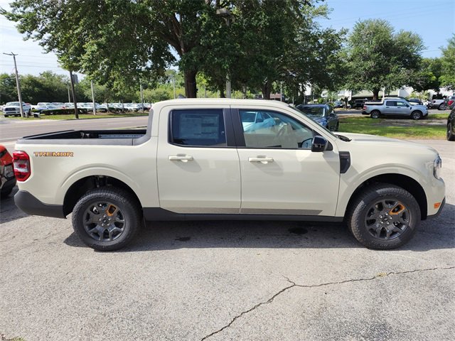New 2024 Ford Maverick Tremor w/ Tremor Off-Road Package AWD/4WD image 2