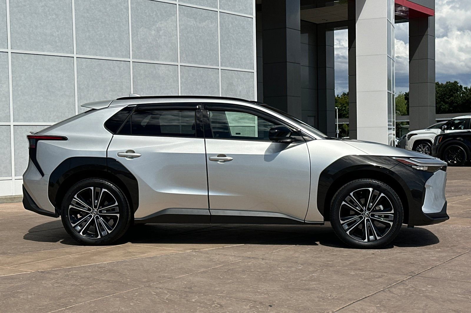 Certified 2023 Toyota bZ4X Limited image 3