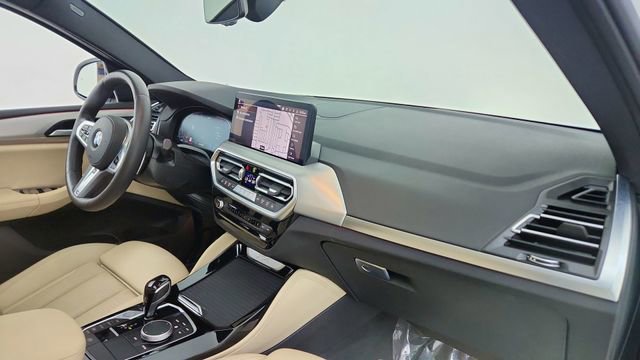 Used 2025 BMW X4 xDrive30i image 22