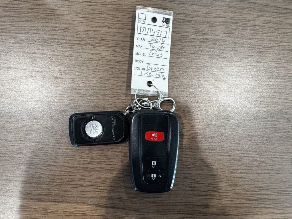 Used 2016 Toyota Prius Four image 46