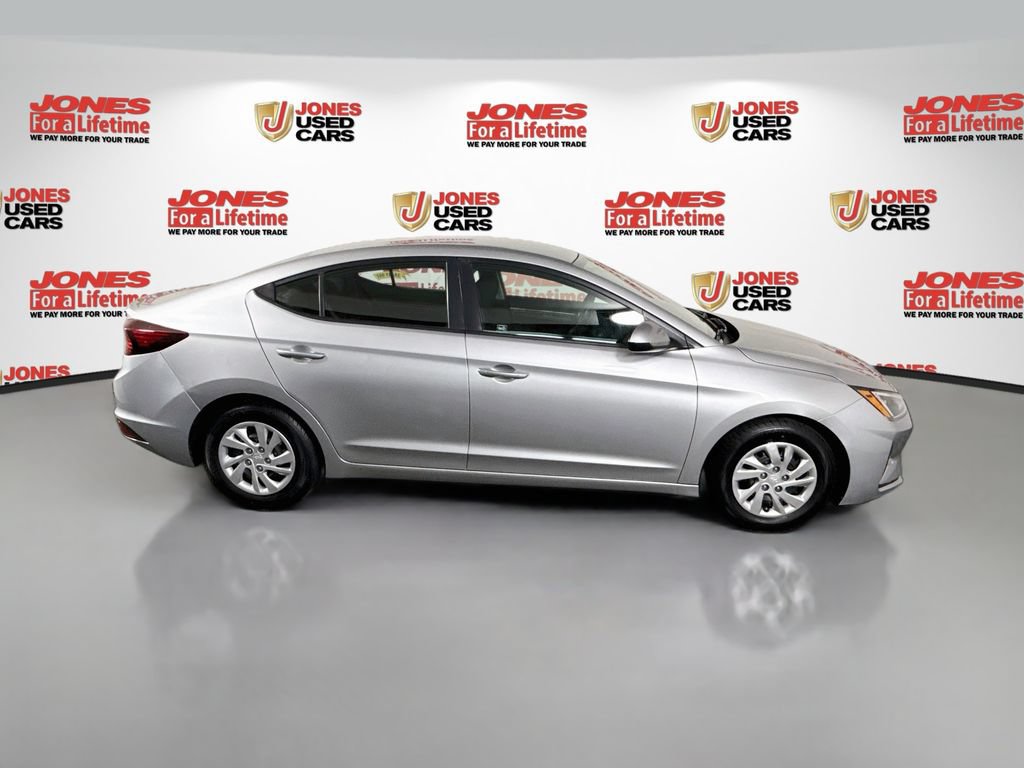 Used 2020 Hyundai Elantra SE w/ Cargo Package (C1) FWD image 15