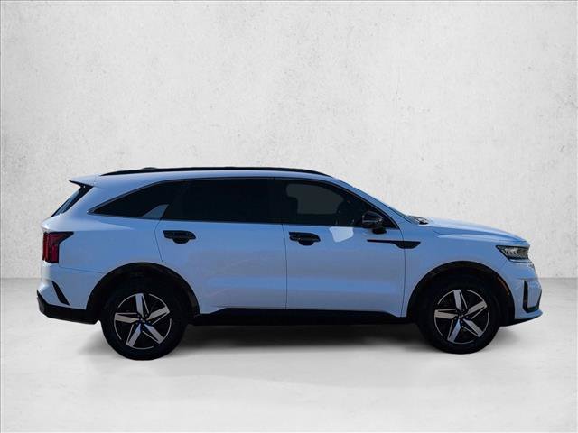 Used 2021 Kia Sorento S FWD image 4