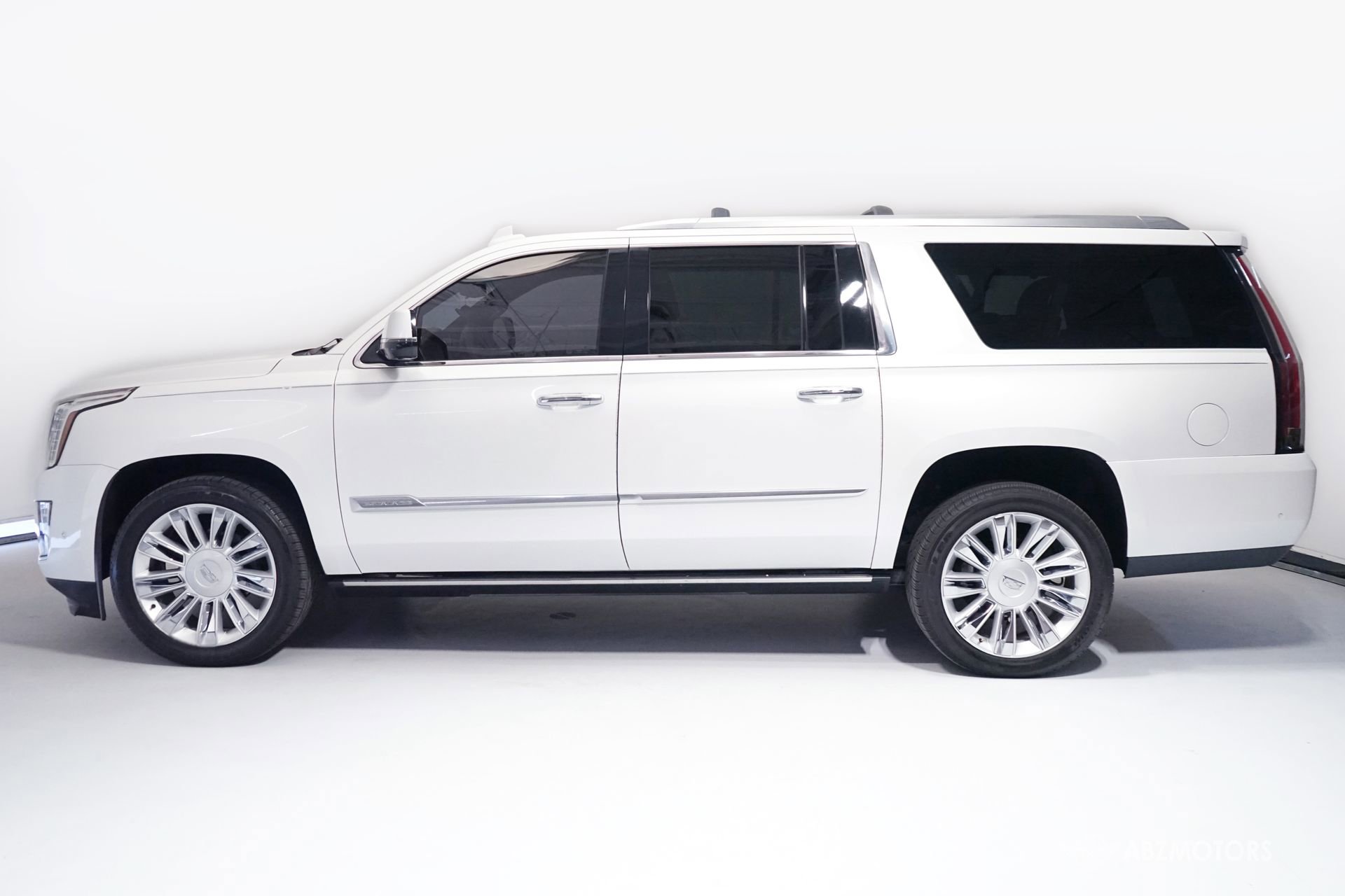 Used 2018 Cadillac Escalade ESV Platinum image 5