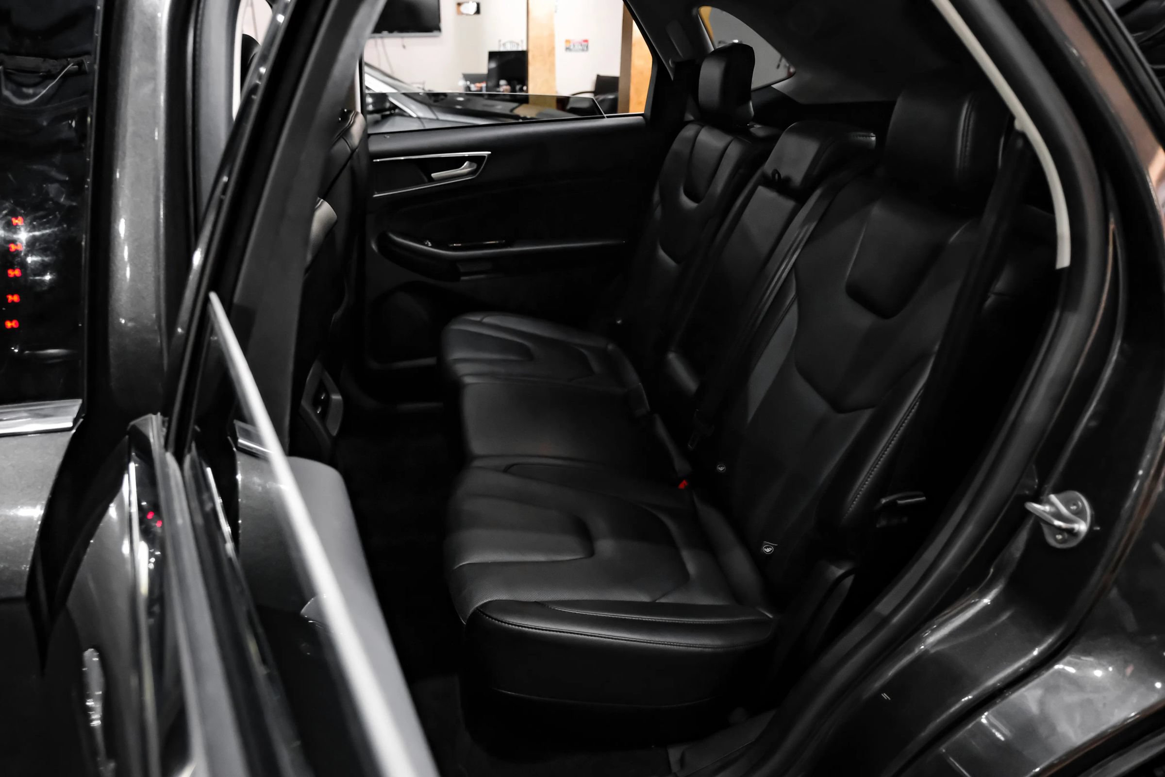 Used 2017 Ford Edge Titanium w/ Equipment Group 301A FWD image 49