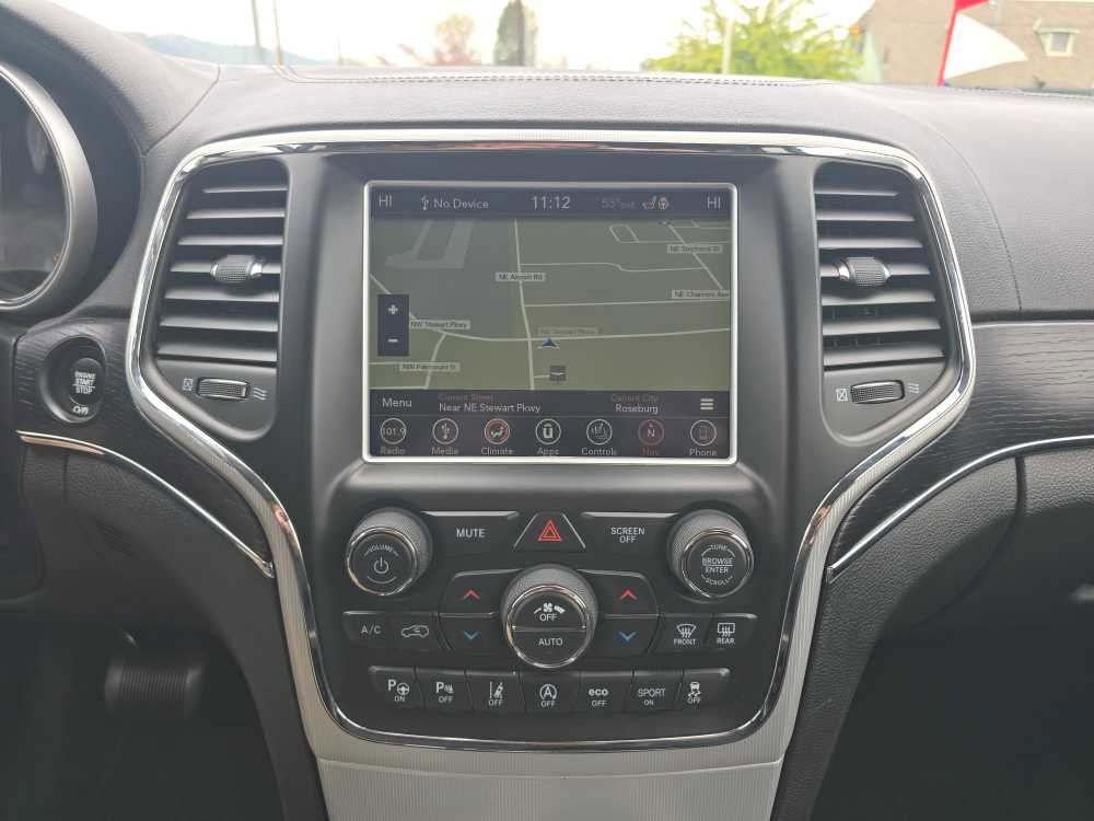 Used 2018 Jeep Grand Cherokee Summit AWD/4WD image 12