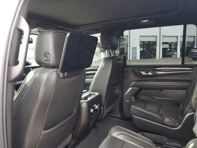 Used 2023 GMC Yukon XL Denali image 9