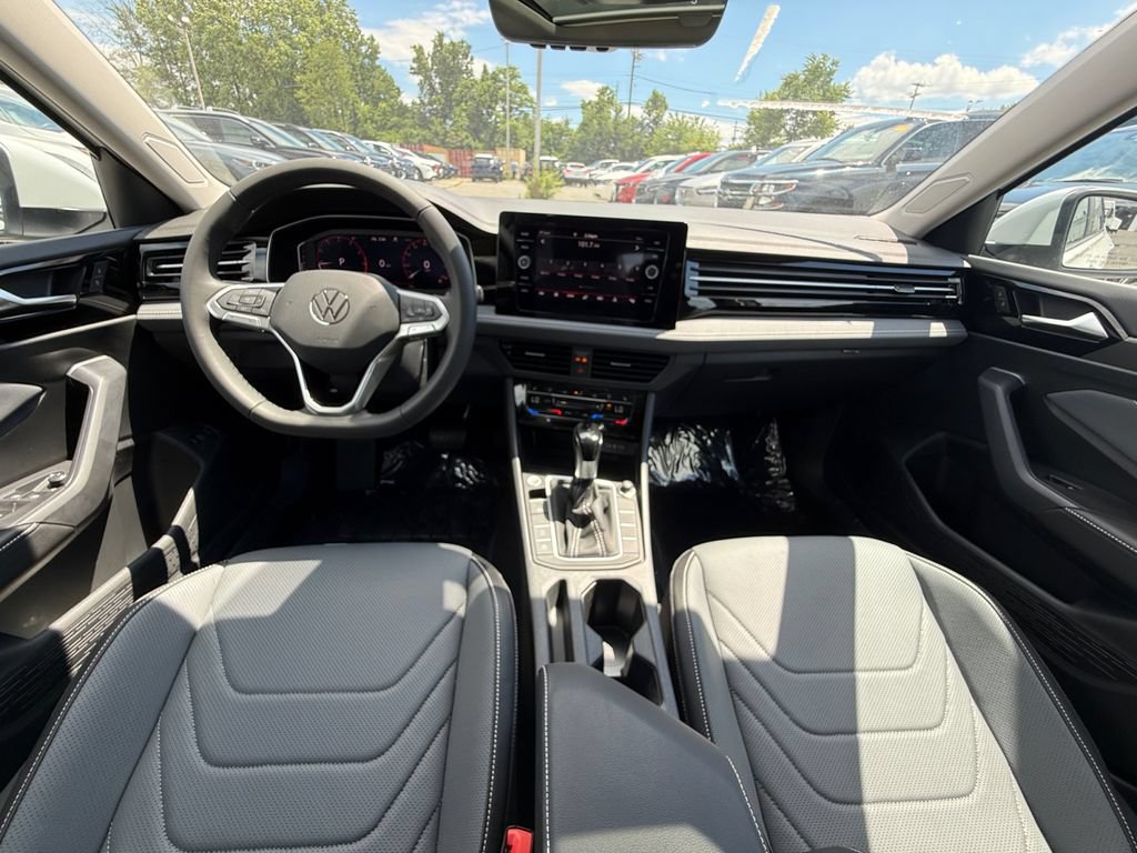 New 2026 Volkswagen Jetta SEL FWD image 25