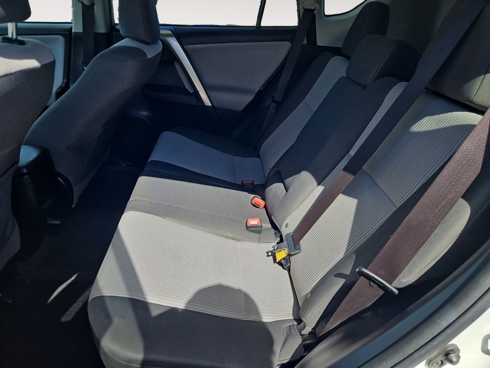 Used 2014 Toyota RAV4 LE FWD image 13