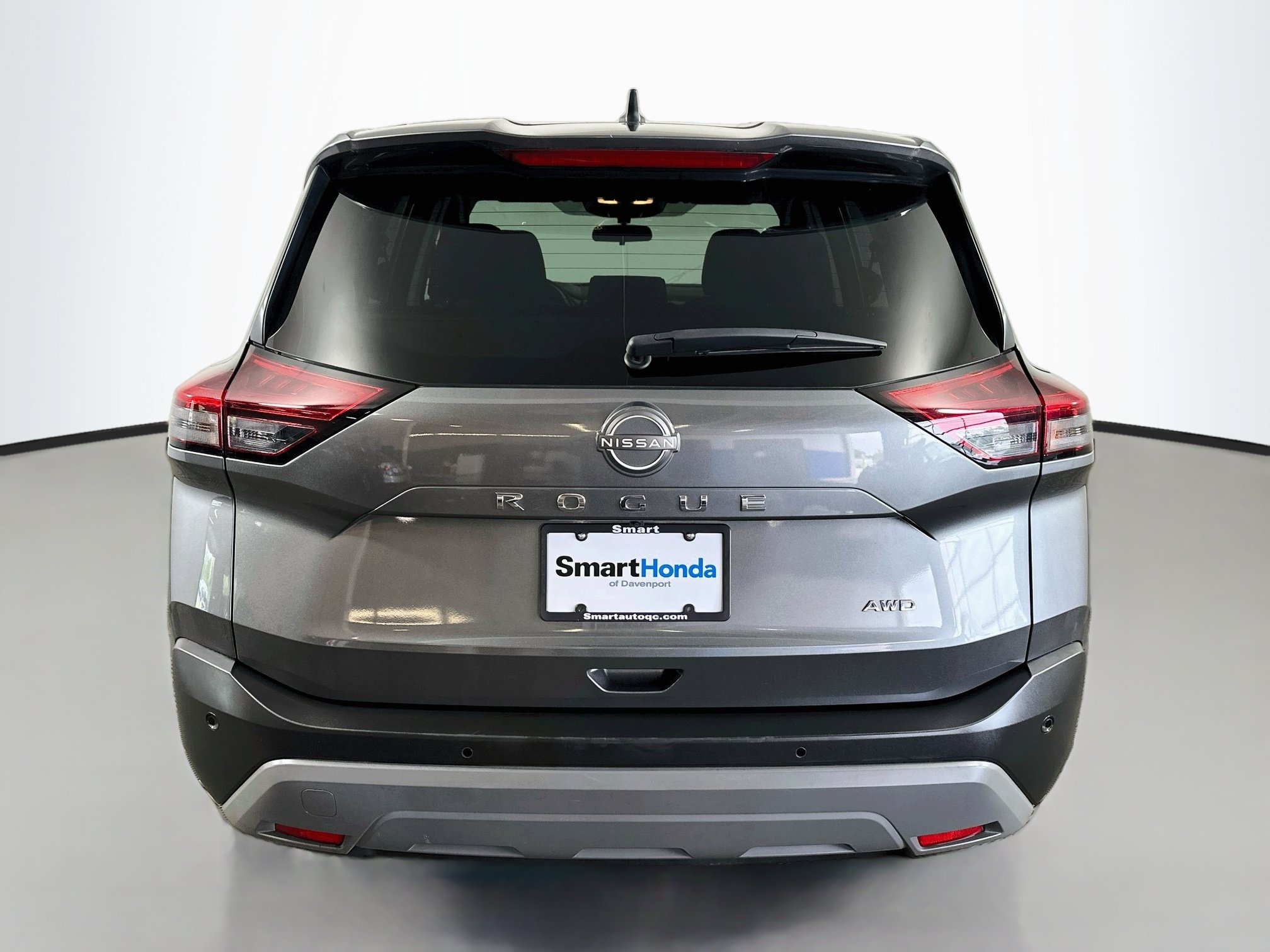 Used 2023 Nissan Rogue S AWD/4WD image 6