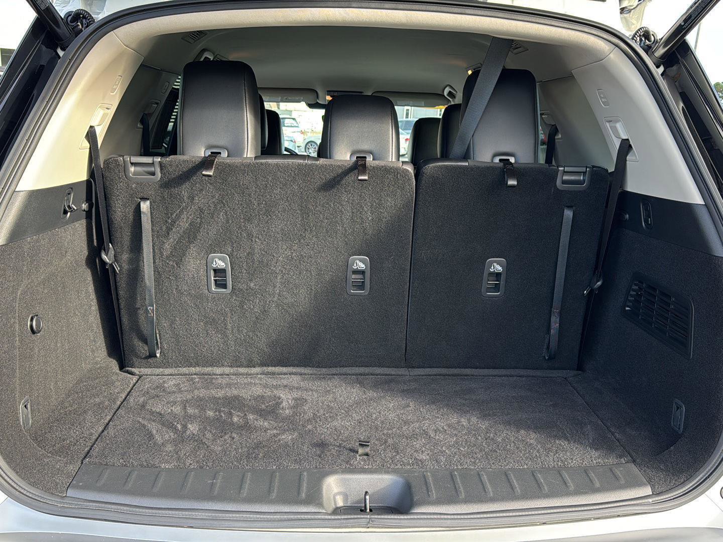 Used 2024 Nissan Pathfinder SL image 29