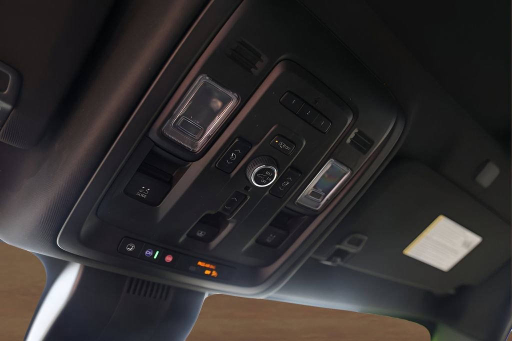 Used 2024 GMC Yukon Denali image 22