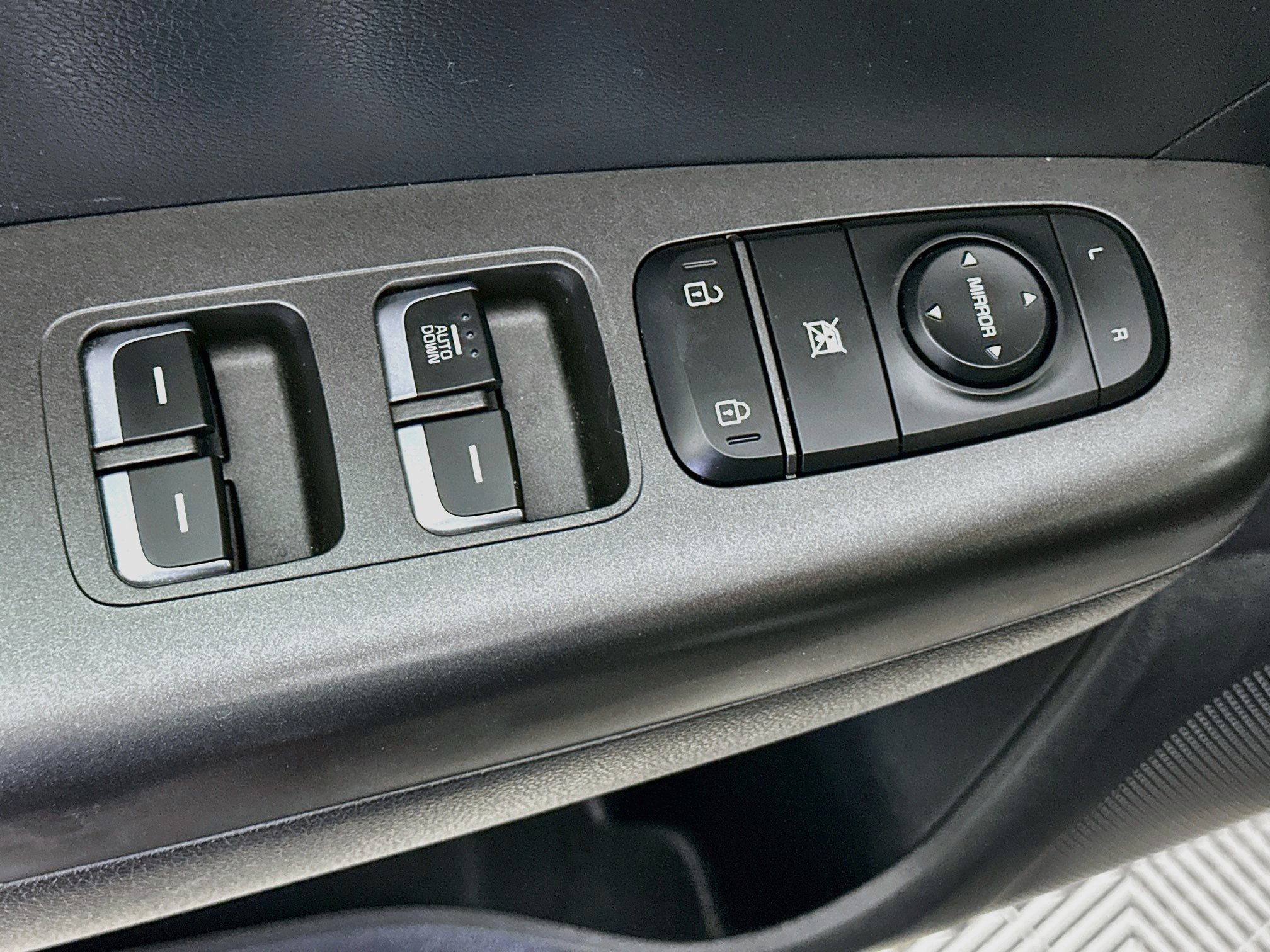 Used 2019 Kia Sportage LX w/ Option Group 017 FWD image 15