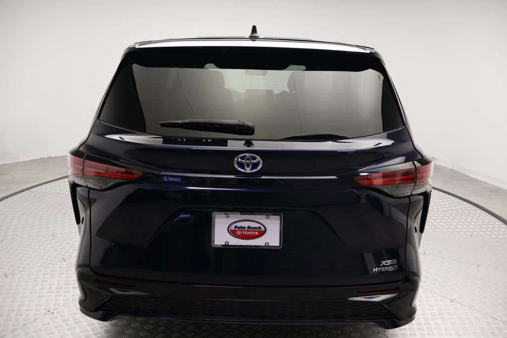 Certified 2024 Toyota Sienna XSE FWD image 10