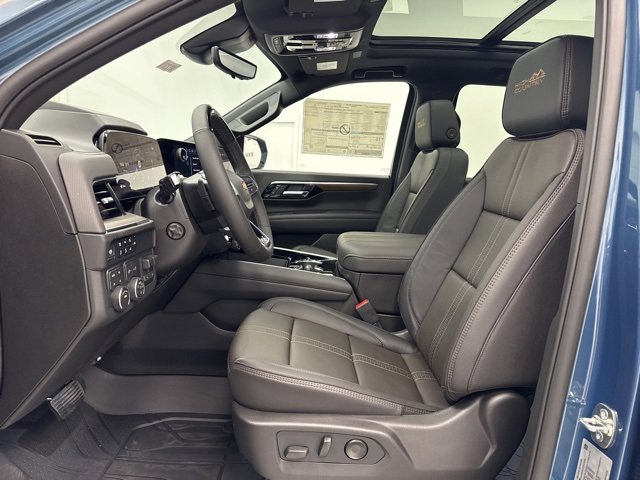 New 2026 Chevrolet Suburban High Country w/ Sun And Tow Package image 26